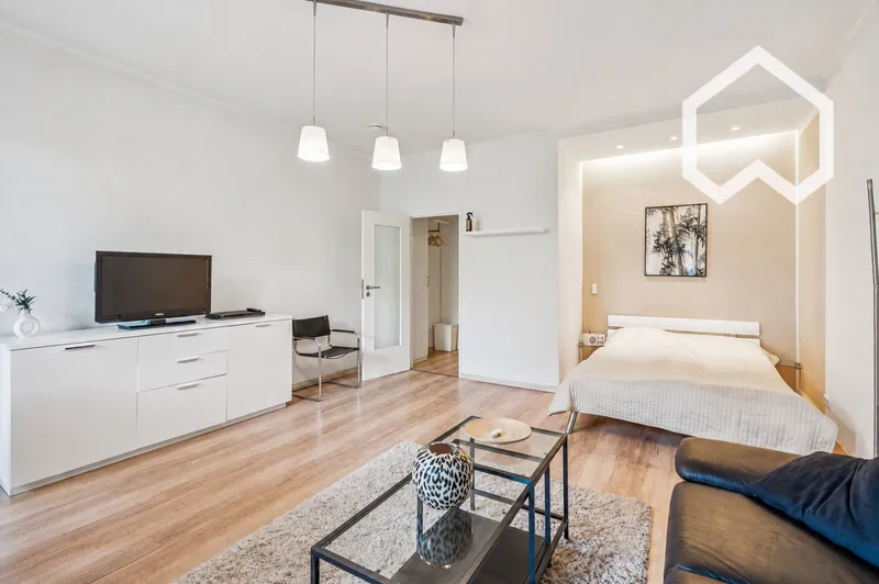 1-Zimmer-Apartment, möbliert, mit Balkon in Berlin-Grunewald (Kurfürstendamm) — photo 1